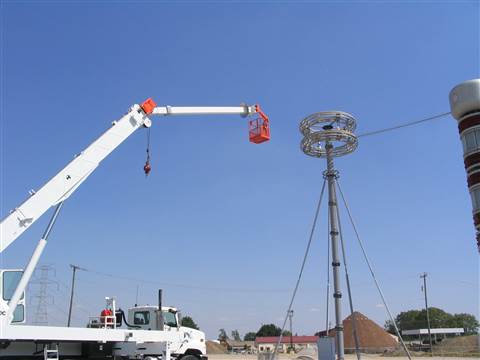 Diversified Products has introduced its IWP-765kV insulated work platform.