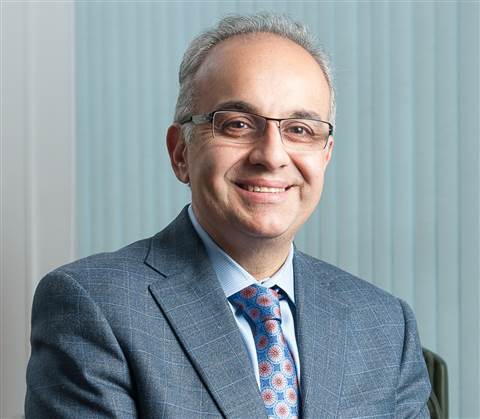 Ramin Younessi asume la presidencia de Caterpillar Energy & Transportation.